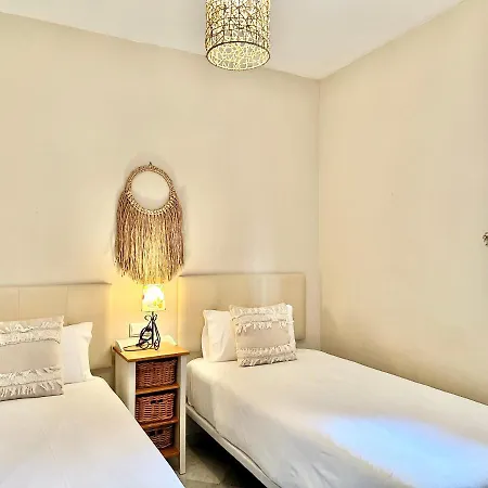 Alvarito - Eaw Homes Apartment *